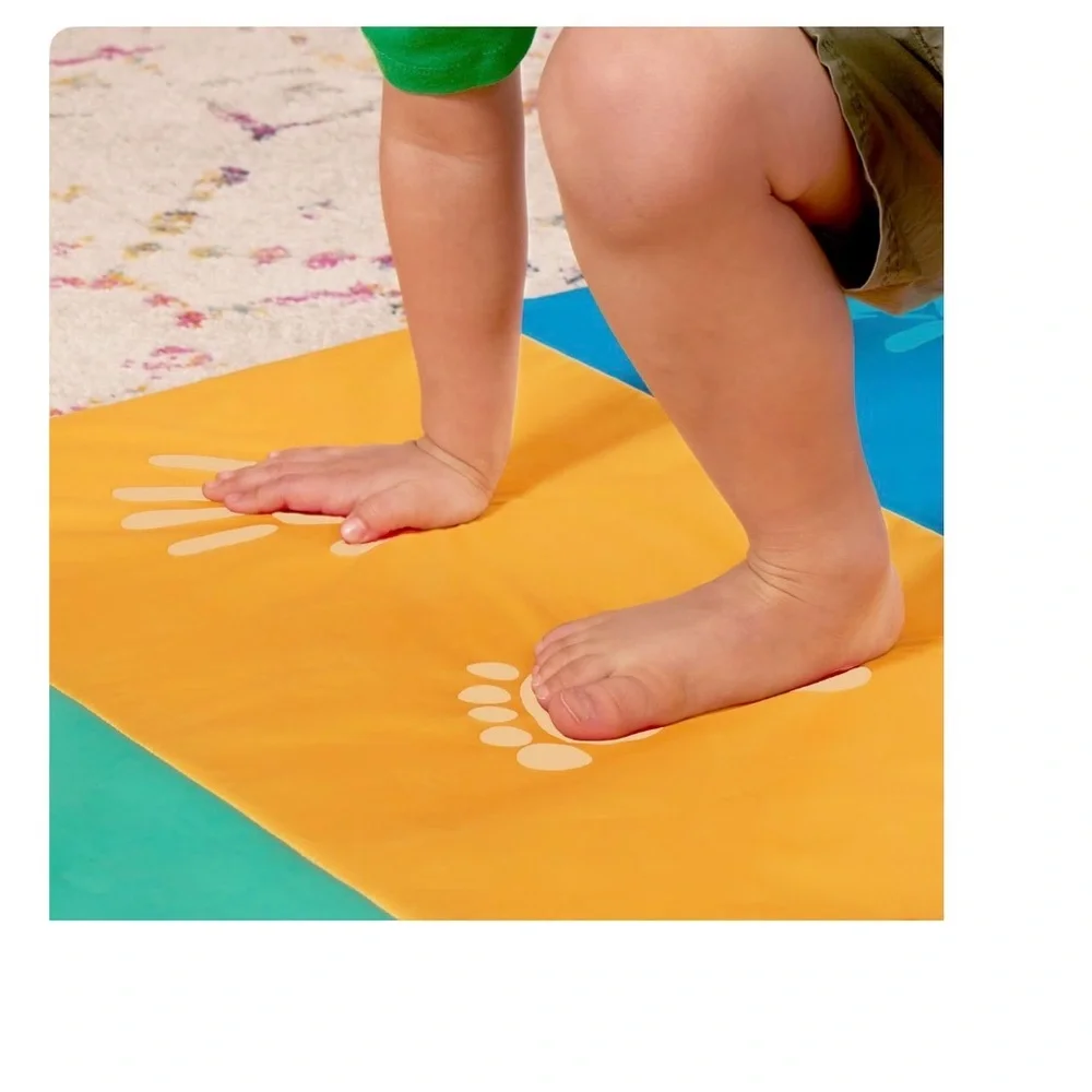 BATTAT Mini Gymnastics Mat with Foldable, Multicolor Design (S-M) . NEW